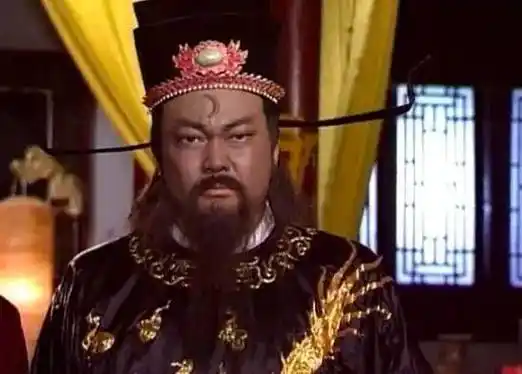 其实, 早在1974年时,台湾初版的《包青天》中,金超群就有出演,只不过