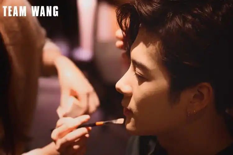 王嘉尔jackson - 堆糖,美图壁纸兴趣社区