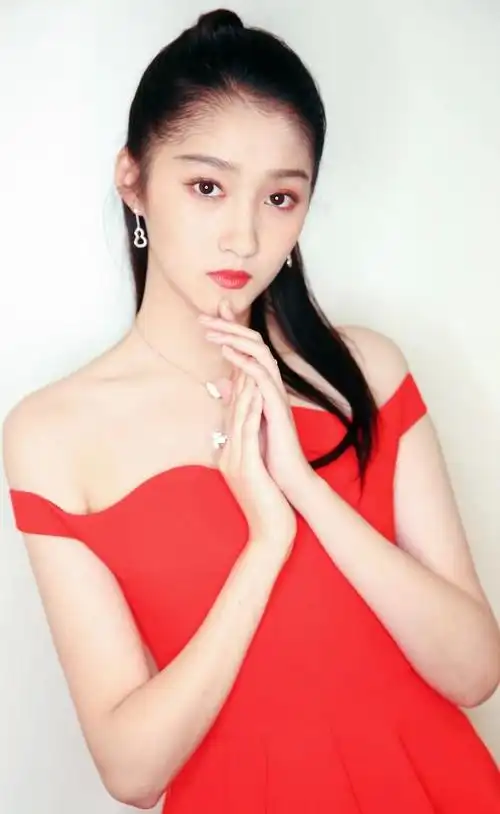 关晓彤高清淡雅写真美艳动人