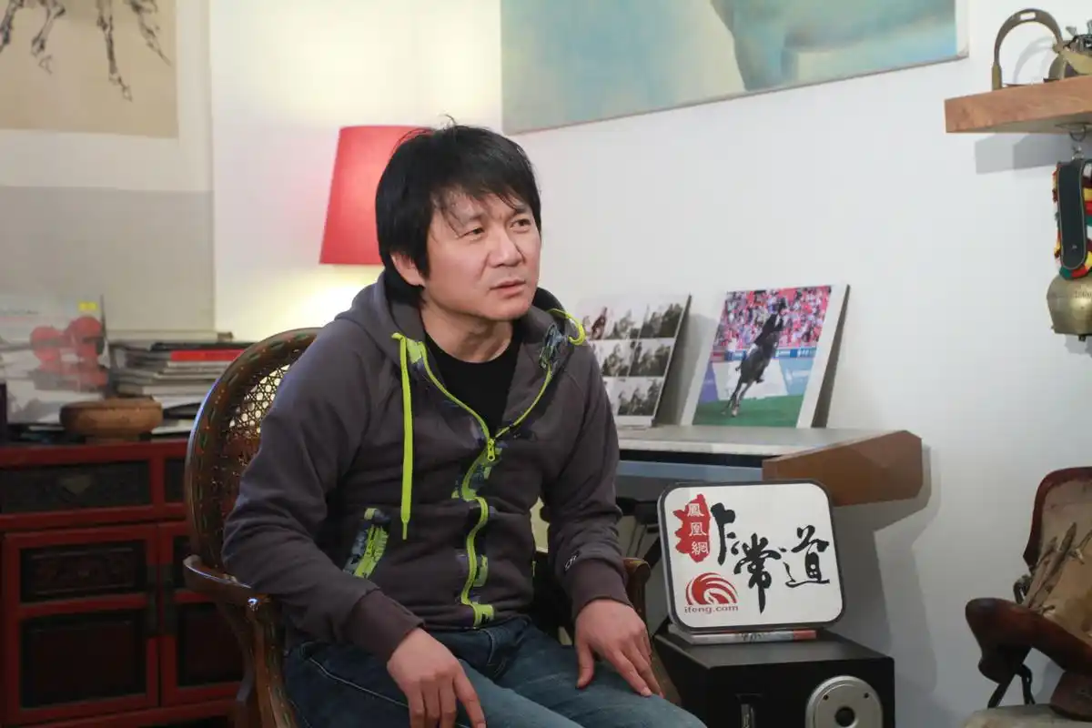 谈到黑豹乐队,栾树回忆道:"黑豹乐队刚开始的时候,生活虽然很潦倒