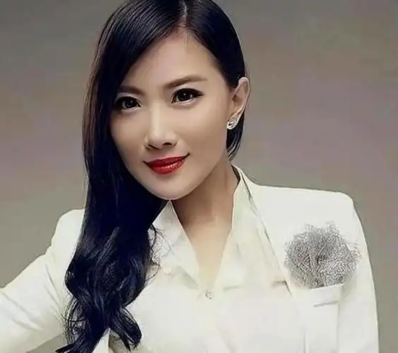 作为江苏电视台最美主持人陈怡,她的感情生活颇为神秘