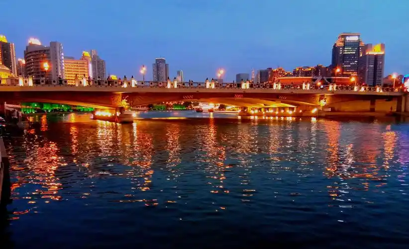 天津狮子林桥夜景