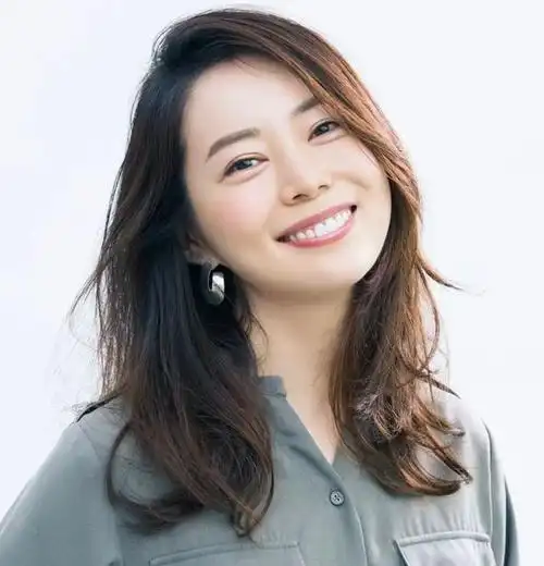 30岁一40岁女最新发型,30岁到40岁女最新发型(原因可能在这4种发型上)