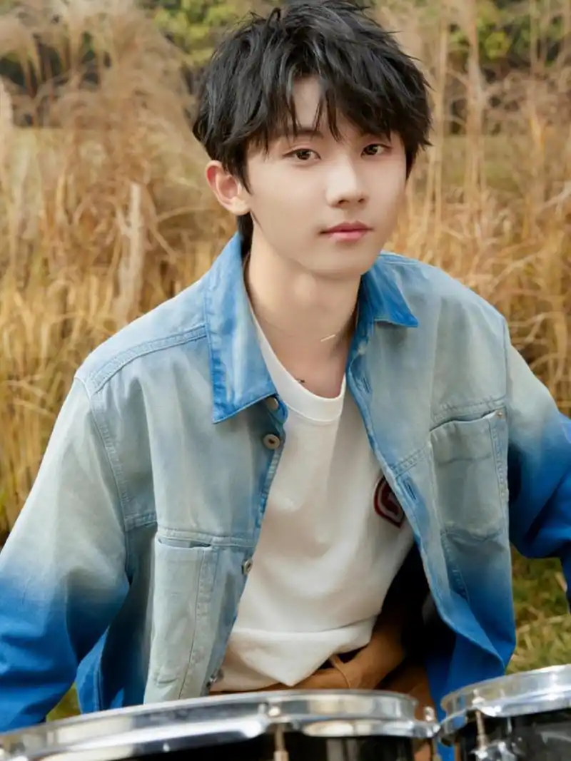 还有更多马嘉祺的美图,宝