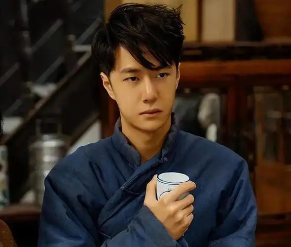 王一博身体状况惹担忧,被曝脱发还长疮,已经400多天没有戏拍!