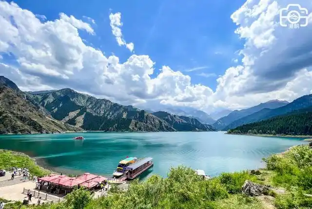 新疆必打卡景点:人间仙境般的天山天池,相传为西王母居住的瑶池