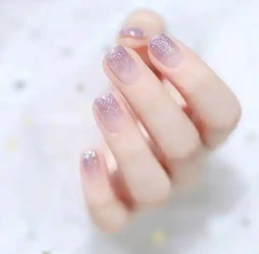 2023夏季超流行的渐变美甲来一波~_时尚_颜色_季节