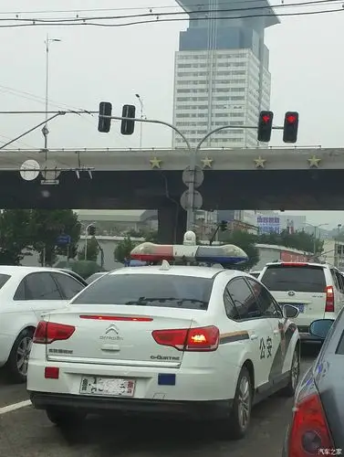【图】警车 police_雪铁龙c5论坛_汽车之家论坛