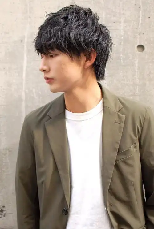 日本发型网站分享:13款能给人好印象的男生发型!眼前一亮