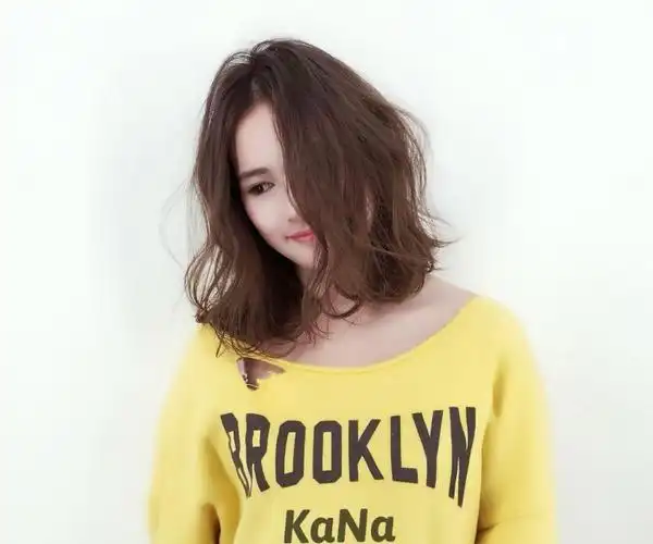 今年流行"空气烫"◆◆◆◆◆◆空气烫发适合喜欢追逐潮流的妹子