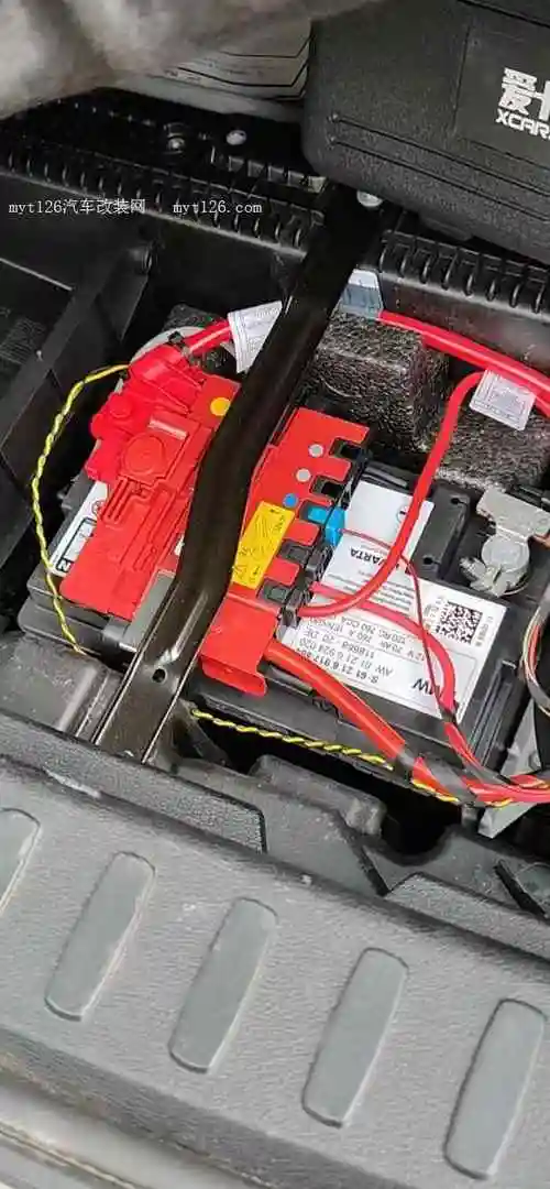 2014款宝马x1更换电瓶全纪录 - - myt126汽车改装网