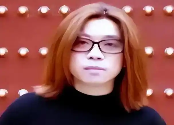 歌手郭峰62岁未婚无子女两段恋情无疾而终一生都献给了音乐