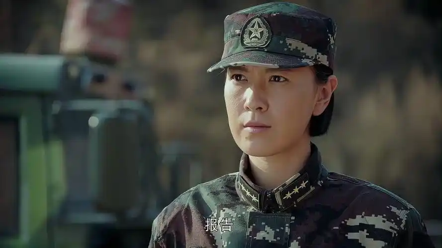 热血尖兵特种兵连长是女的新兵们不服气结果都被教训一顿