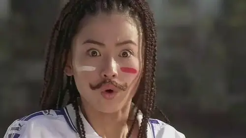 12位长胡子的美女明星第7位又丑又雷人第1位魅惑人心