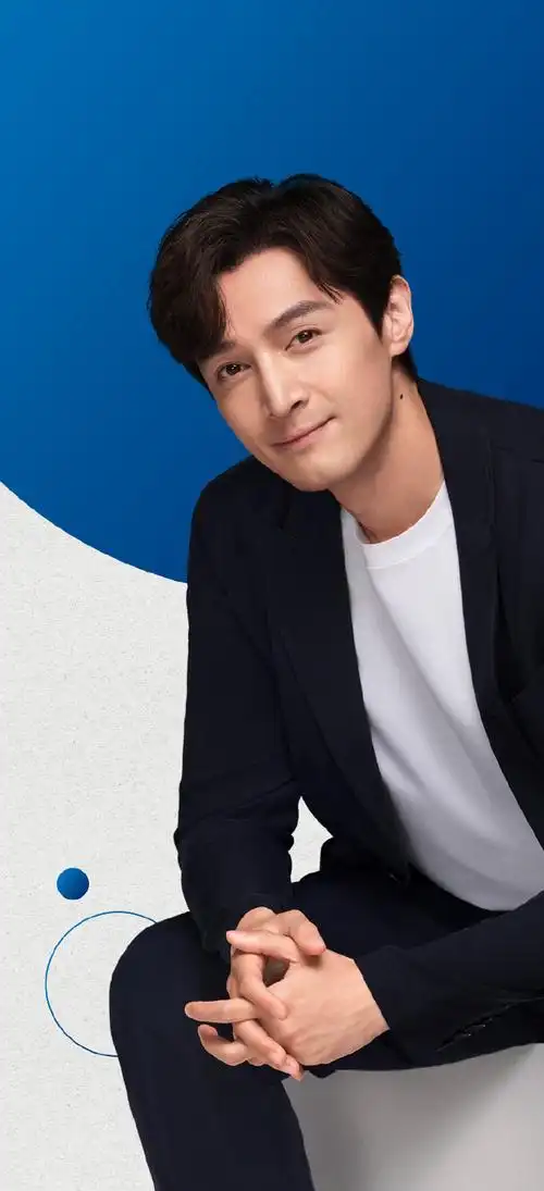 胡歌科沃斯机器人全球品牌代言人##置身尘事外