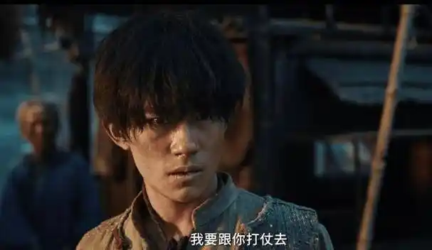 原创长津湖预告亮点很多易烊千玺在雪地里扔手雷姿势太帅了