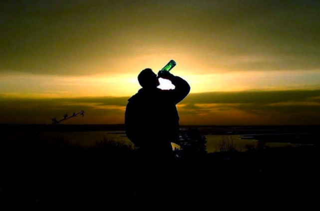 心理测试凭直觉选1个男人的背影测你即将失去什么