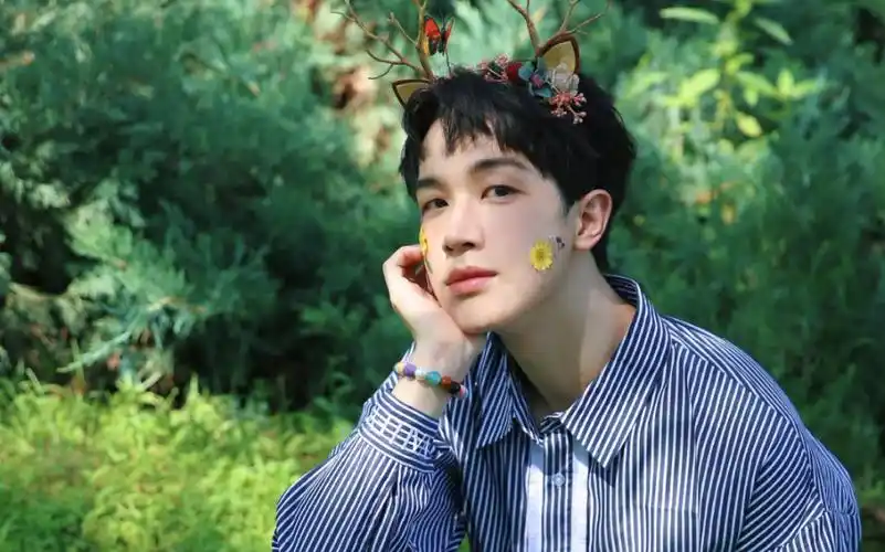 【倒霉死勒】梅梅与文案的千层套路