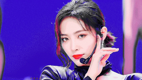 说她有性感的一面但还是很可爱~想要当一次"领头羊"的许杨玉琢如愿当