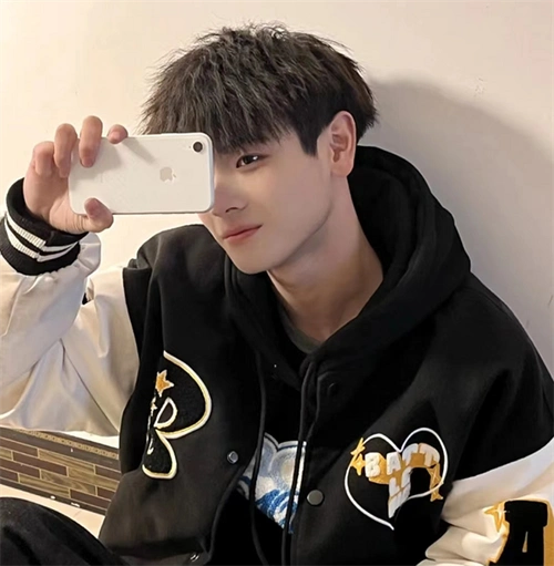 韩式男生锡纸烫 高人气渣男发型_男生烫发 - 美发站