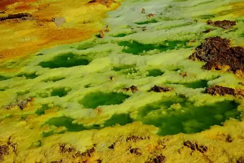 神奇的硫磺湖.盐湖