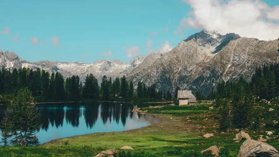 绿色养眼山水风景桌面壁纸_风景壁纸_壁纸下载_美桌网