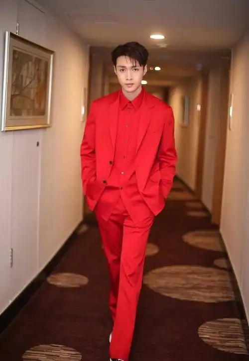 即将登上春晚舞台的男明星李易峰张艺兴王俊凯等,你最期待哪一位