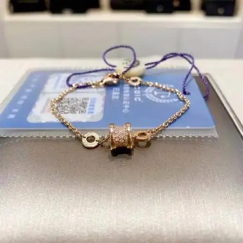 宝格丽满钻小蛮腰手链 ,21年购入,已查码,18k玫瑰金材质,公价33400,带