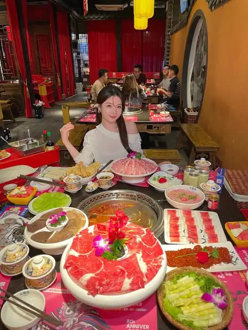 92火锅店名:大龙燚火锅(三祺广场店)99地址:南宁市青秀区民族大道