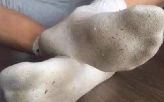 再脏再黄的袜子一洗就白天天就像穿新的一样别傻傻的不清楚