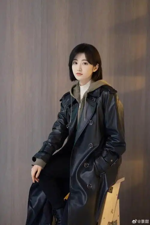 景甜周五随拍短发大甜甜上线