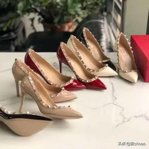 专为时尚女性设计的高跟鞋品牌,华伦天奴展现你的傲人身姿_奢侈品