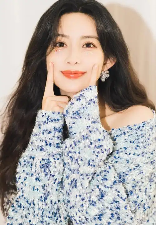 孟子义可爱美照嘟嘴卖萌楚楚动人