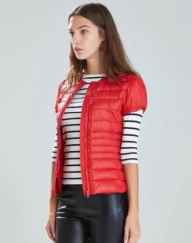 圆领修身短袖羽绒服绯红色