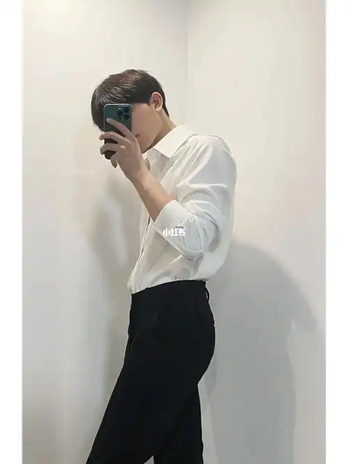 白衬衫黑西裤这么拍凹造型男生拍照