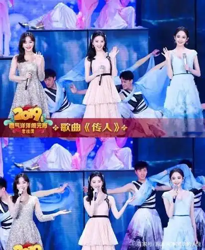 元宵晚会,37岁秦岚穿长裙仙气满满,和景甜娜扎同框似姐妹