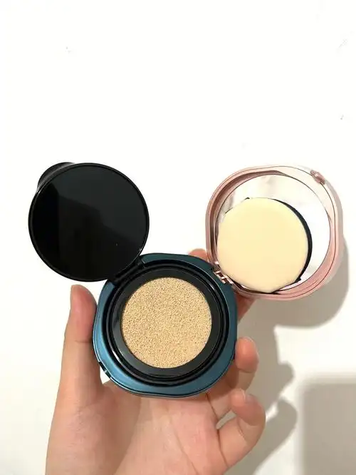 花西子玉容睡莲养肤气垫粉底液