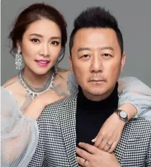 李燃:嫁给大17岁的演员郭涛,婚后儿女双全,一家四口其乐融融