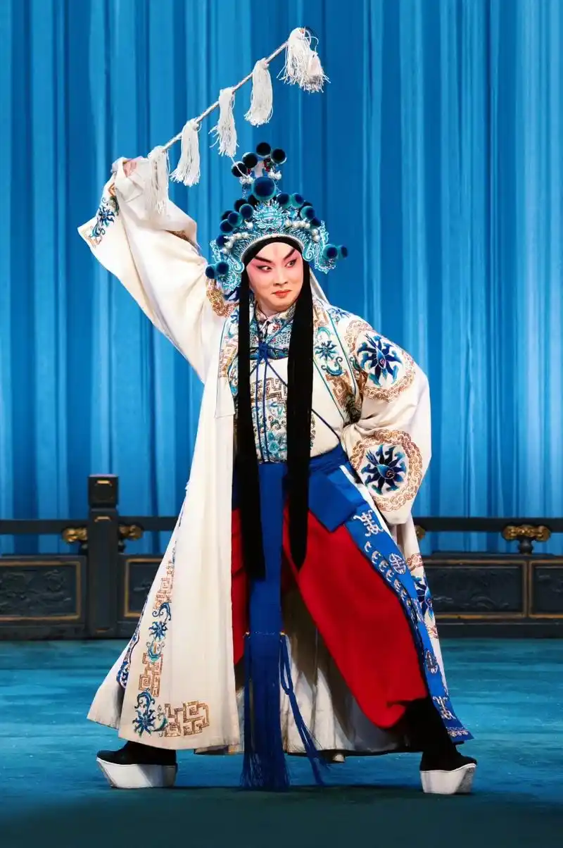 京剧《花荣下山》李威 饰 花荣 #京剧 #老生 #剧照 #国 - 抖音