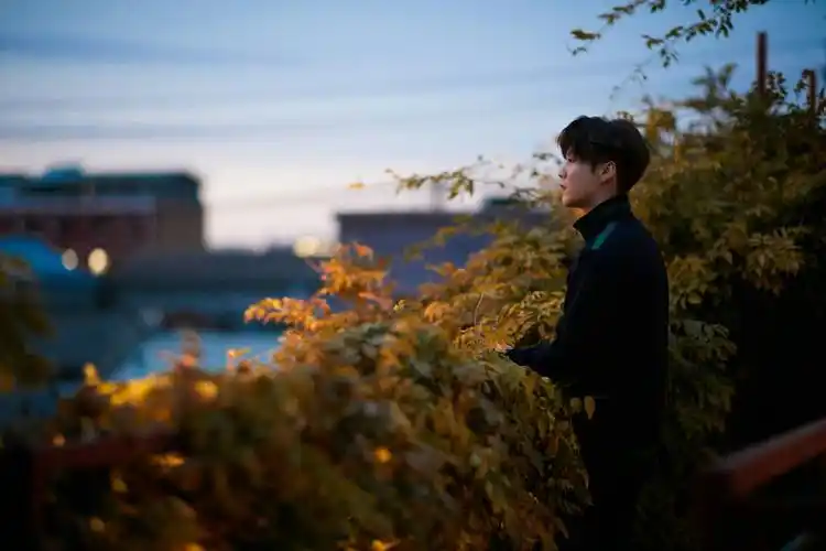 鹿晗,壁纸,高清(办办不得了,年底冲业绩,赞!