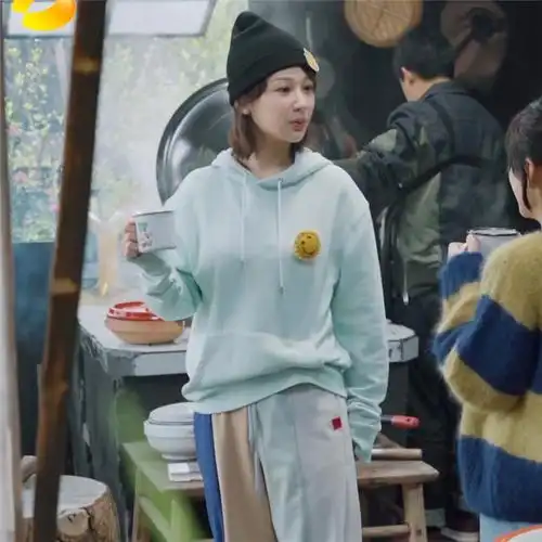 杨紫向往生活同款衣服卫衣连帽衫上衣撞色拼接时尚套装