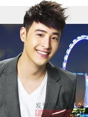 潘玮柏最新短发发型清爽飞机头个性十足