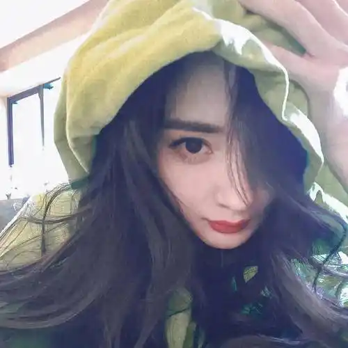 杨幂超美头像
