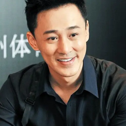 但是如果你在看过去的他 你真的香港林峰林峰笑的图片林峰脸型变了