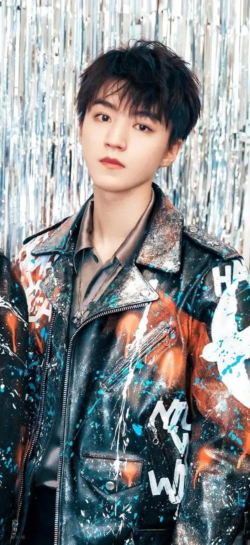 陪王俊凯奔赴每一个十年