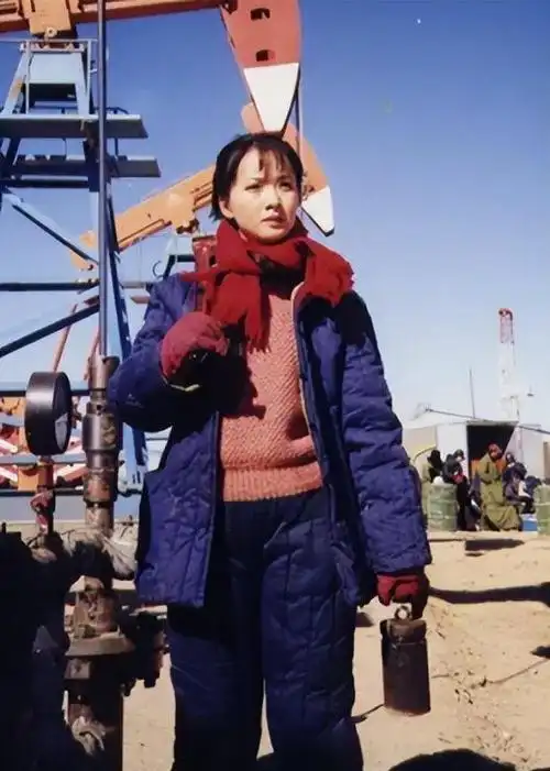 谢兰21岁成名丈夫为她做12年丁克41岁意外怀孕的她现状如何