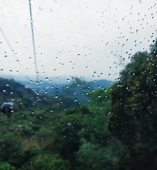 下雨天在白云索道