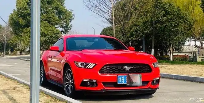 福特野马2.3t性能版 售价:13.29万元 上牌日期:20