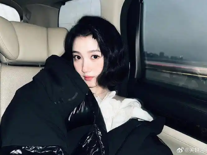 关晓彤短发#已深深爱上短发新造型!