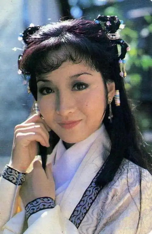 黄杏秀《天龙八部》分饰钟灵